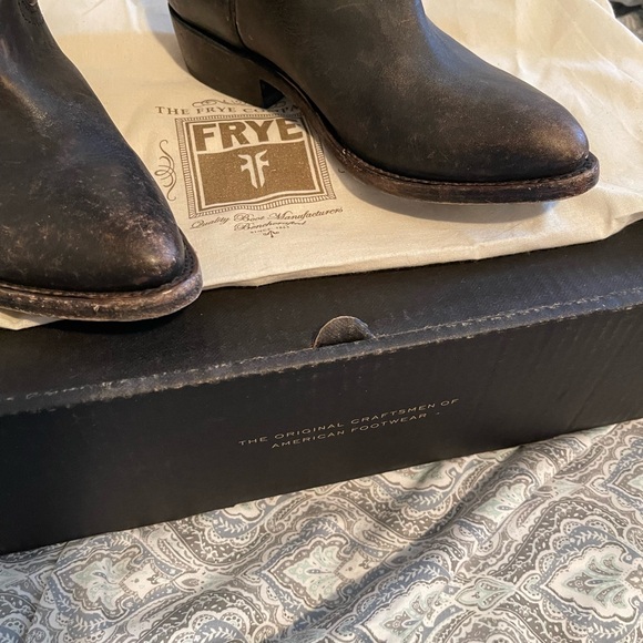 Women’s Frye Billy Short Boots - Picture 4 of 5